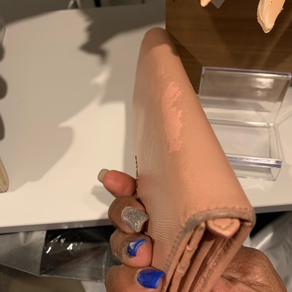 PRADA Pink Saffiano Lux Leather Metal Bar Flap Continental Wallet - Picture 4 of 8